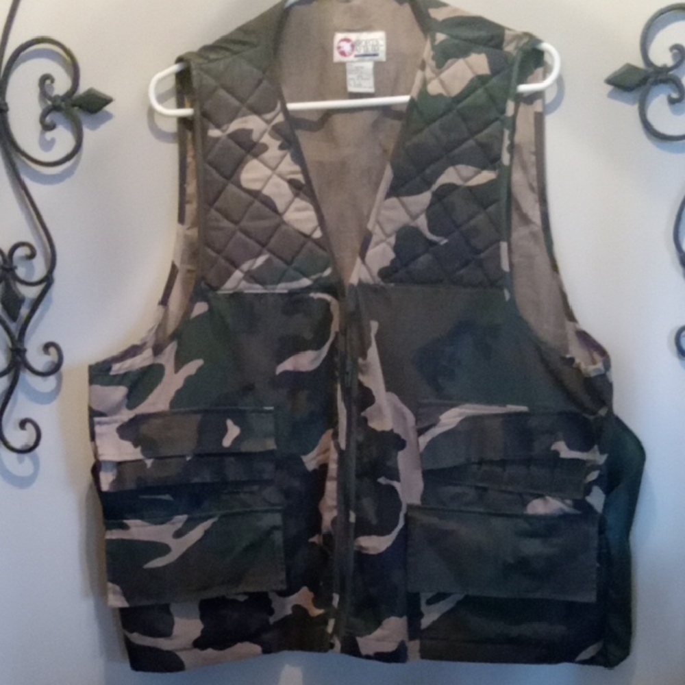 Vintage Camouflage Quilted hunting Vest